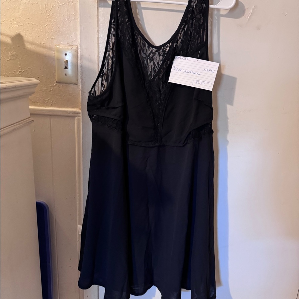Elegant Black Lace Sleepwear